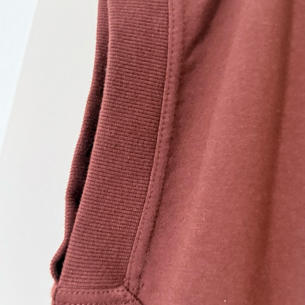 Ideology Sleeveless Hooded Tunic Top in Burgundy - Picture 8 of 8